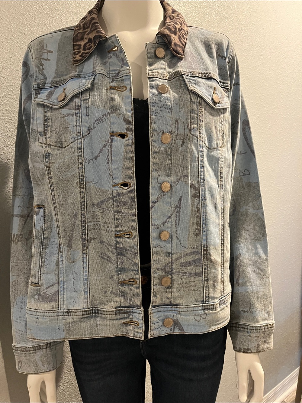 Leopard Collar Light Wash Denim graffiti Jacket - Women